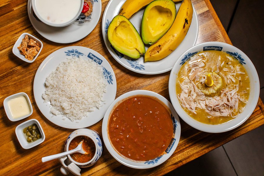 Mondongo table.