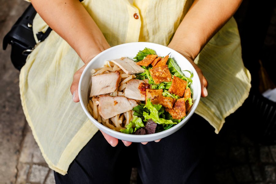 A bowl of cao lầu.