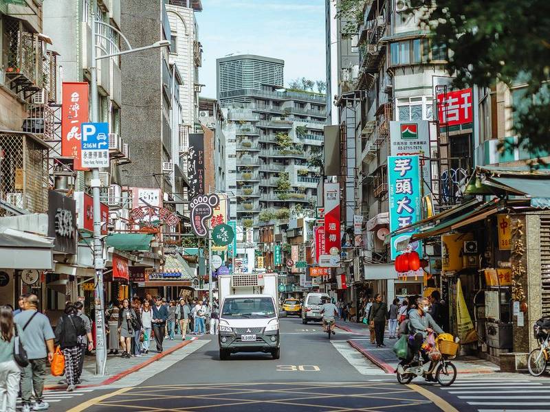 Chaotic Taipei.