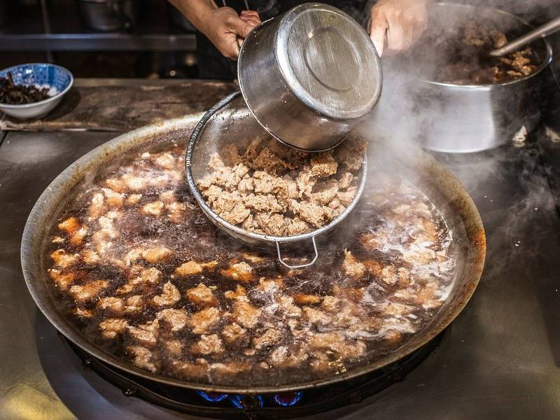 Braised-pork wok.