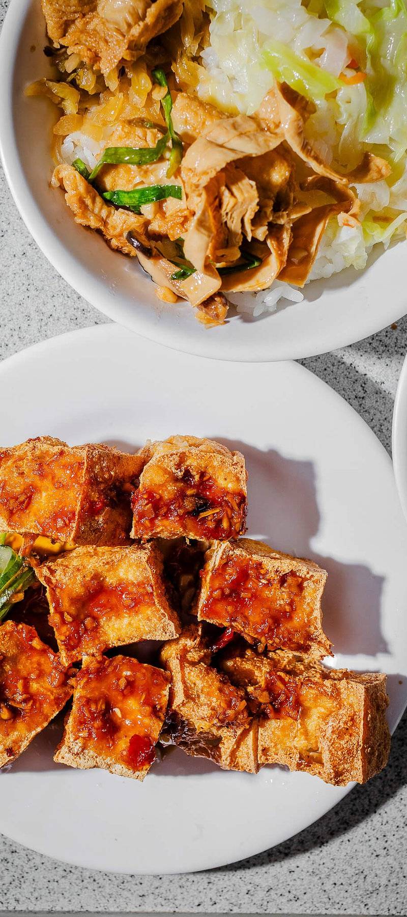 Fried chòu dòu fǔ.