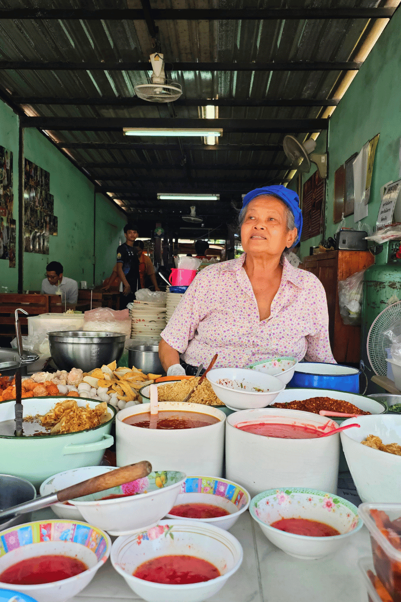 Yen ta fo noodle vendor.