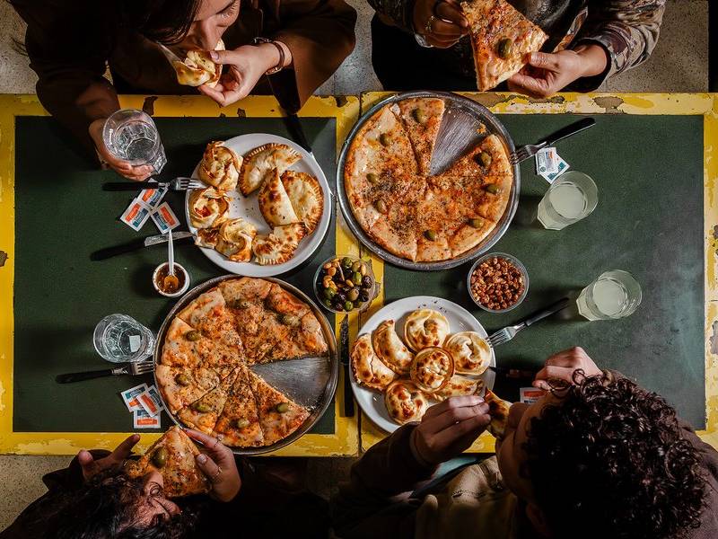 Pizzas & empanadas.