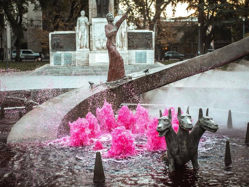 Fuente de los Caballitos.