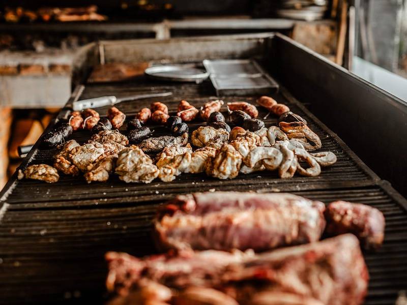 Parrilla de achuras.