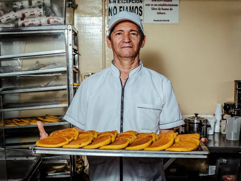 Baker's tray.