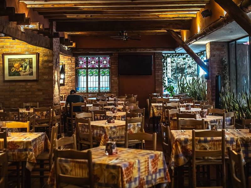 Fonda dining room.