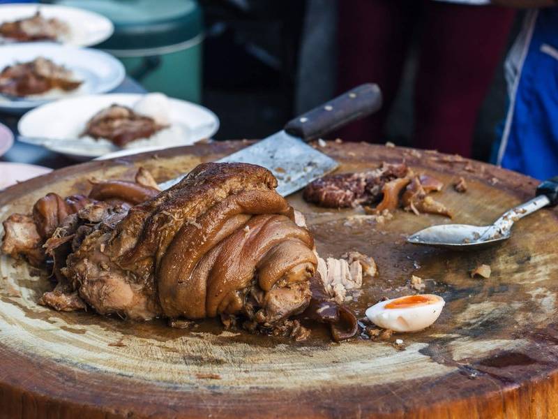 Slow-cooked khao kha moo.