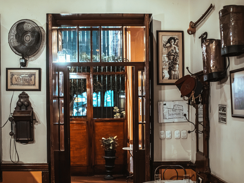 Historic eatery.