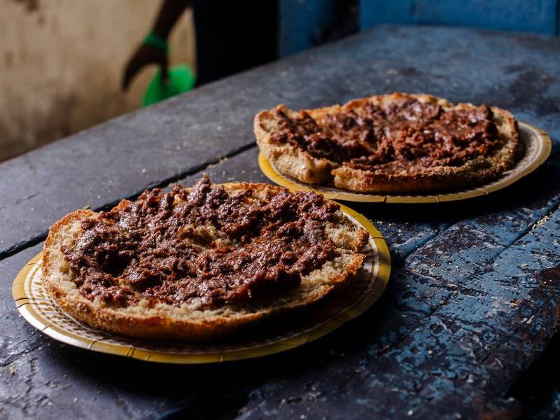 Khboz out of the oven.
