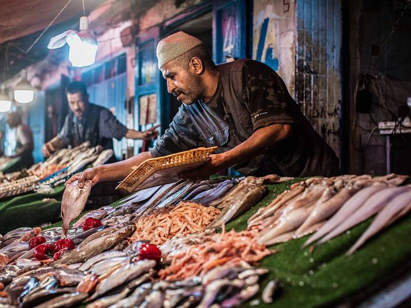 Night fish stall.