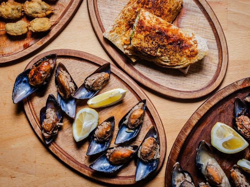 Stuffed mussels.