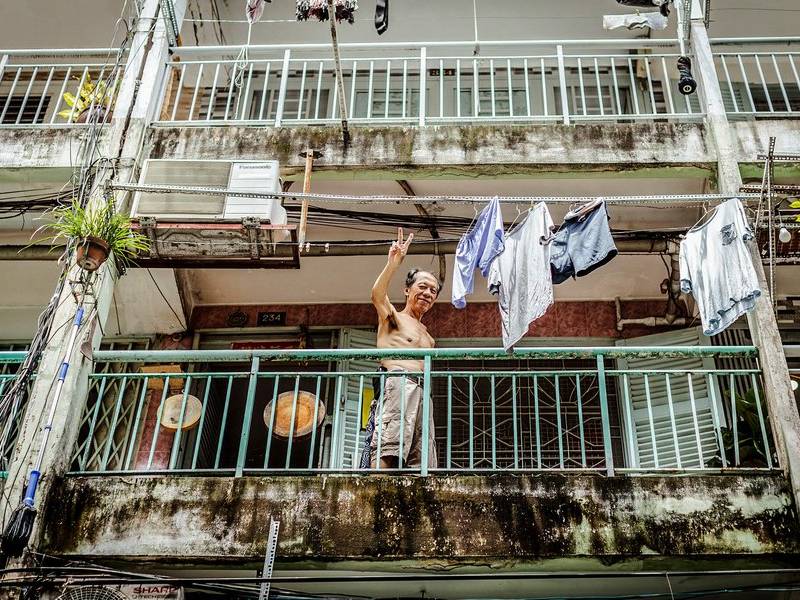 Balcony wave.