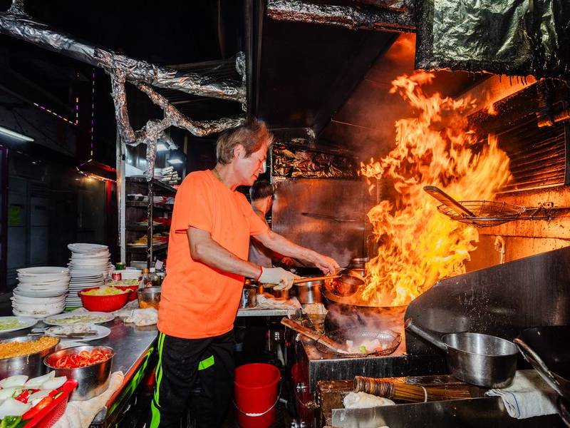 Dai pai dong flame.