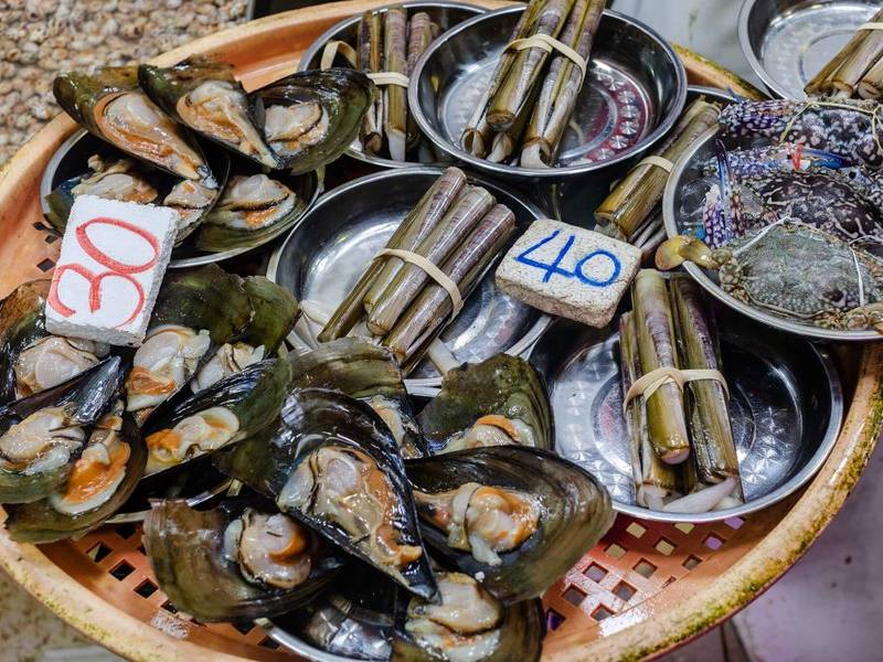 Mussels & razor clams.