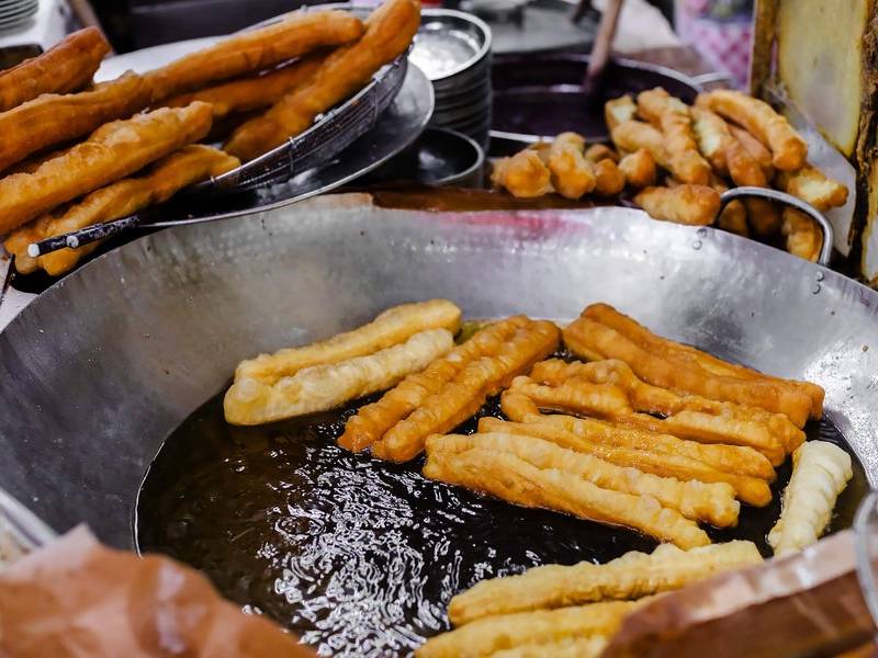 Frying yau ja gwai.