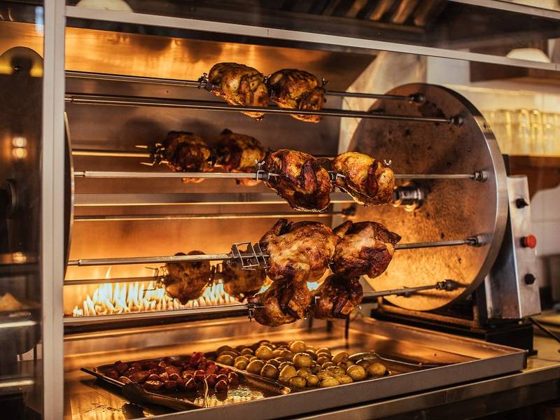 Frango rotisserie.
