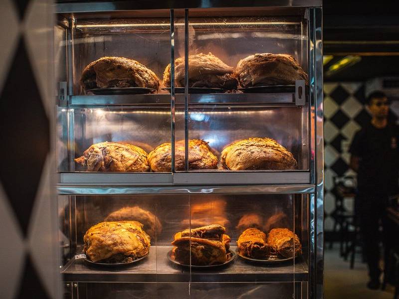 Pernil display.