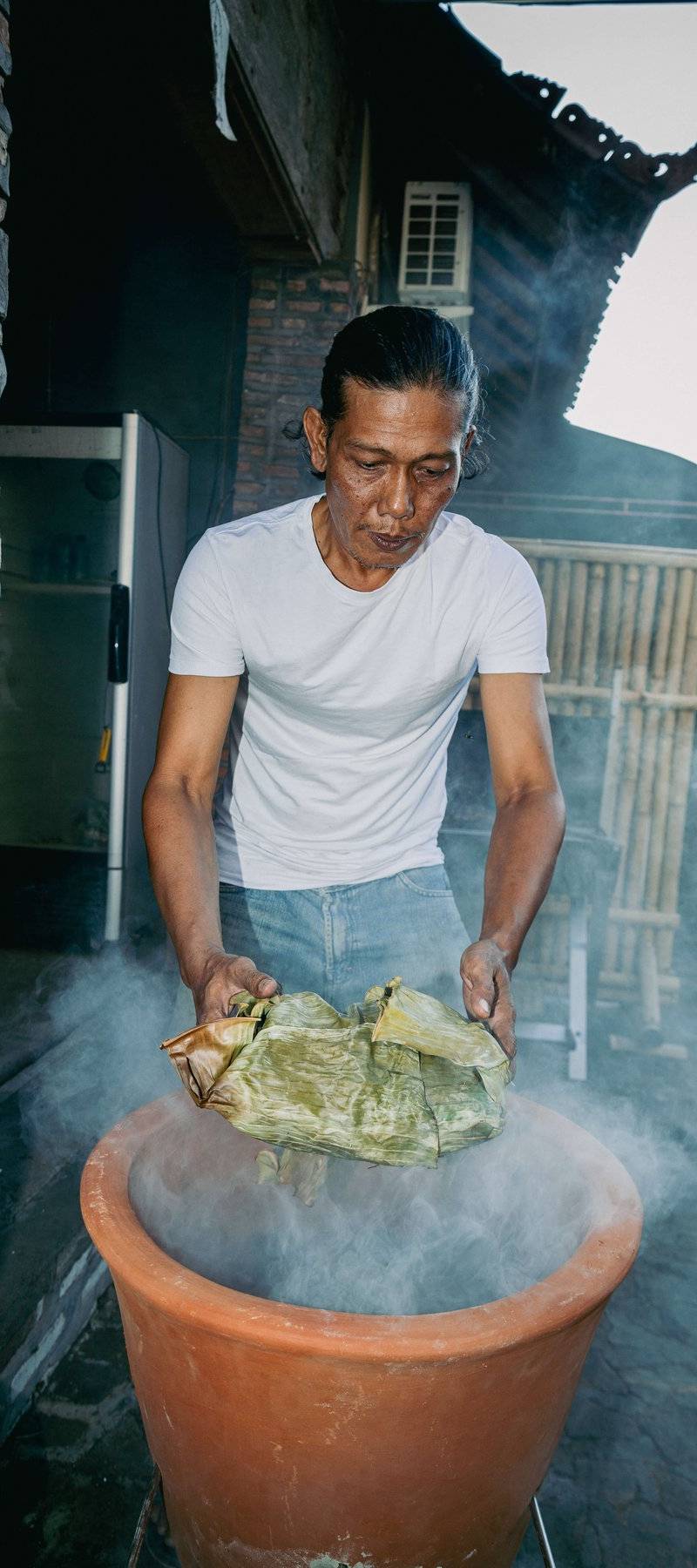 Grilled ayam betutu.