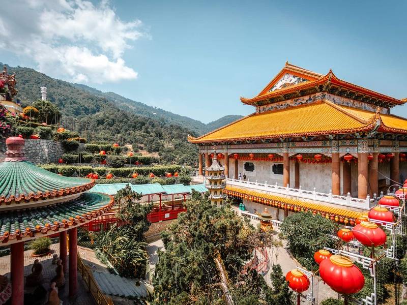 Kek Lok Si rooftop.