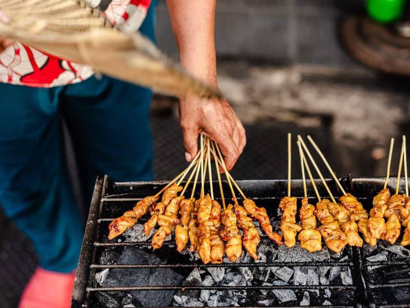 Sate chicken skewers.
