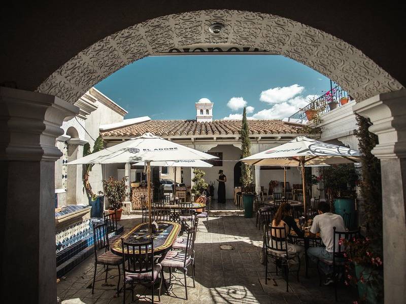 El Adobe courtyard.