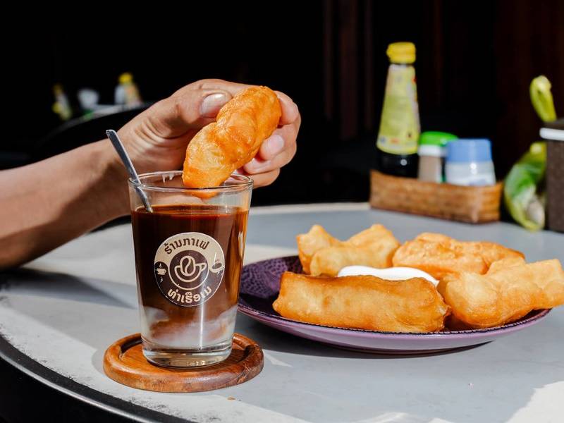 Lao coffee & patongo.