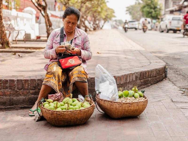 Green mango vendor.