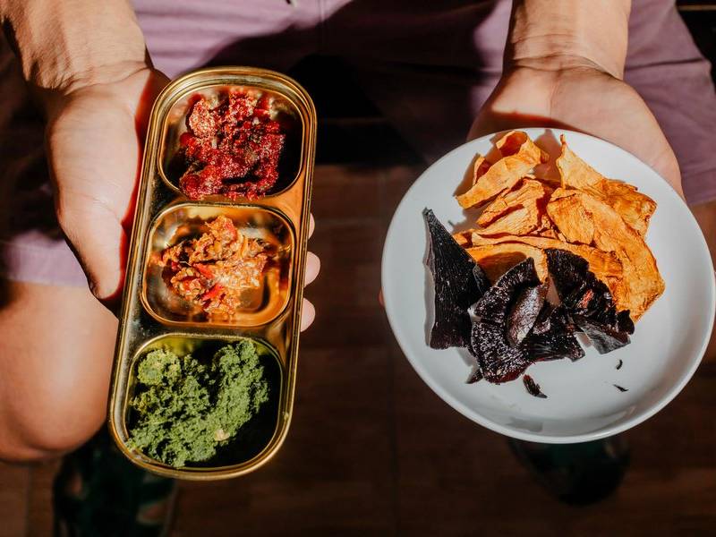 Chilli jaew dips.