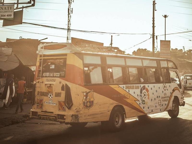 Ngumu line matatu.