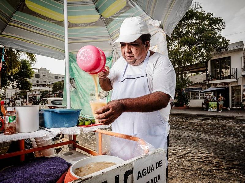 Aguas frescas cart.