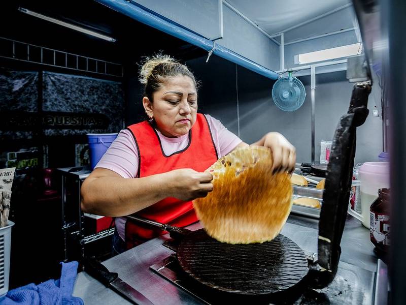 Marquesita, mid-roll.
