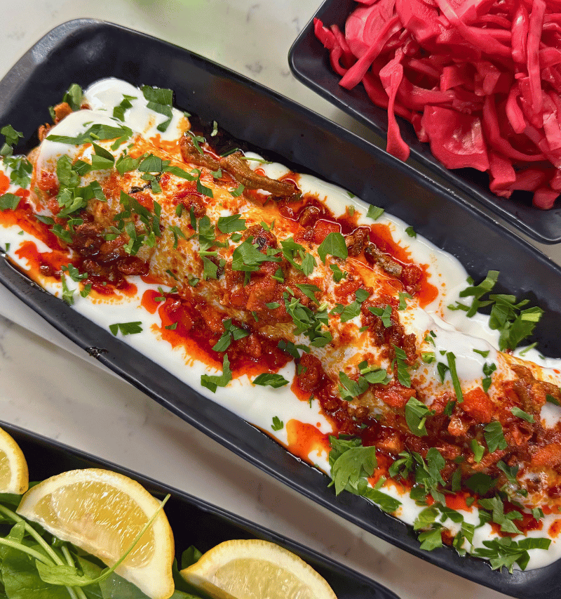 Yogurt-dressed tantuni.