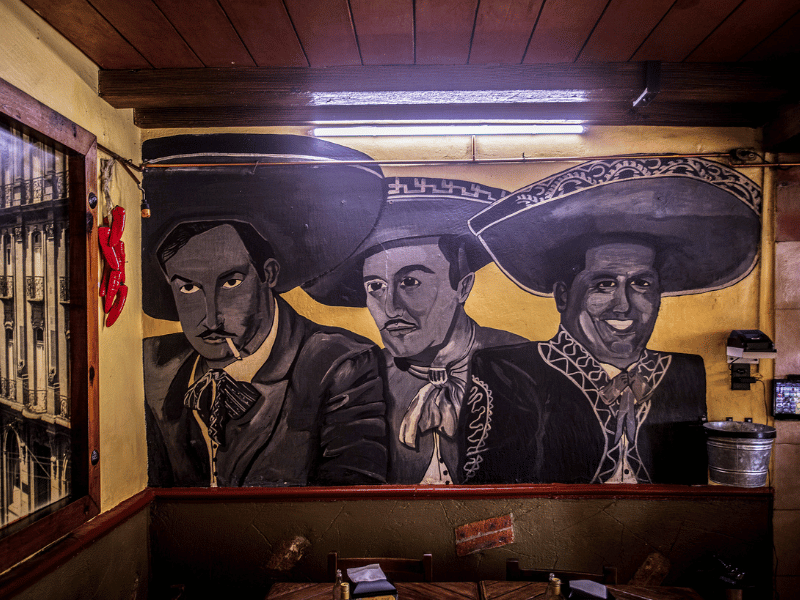 Mariachi.