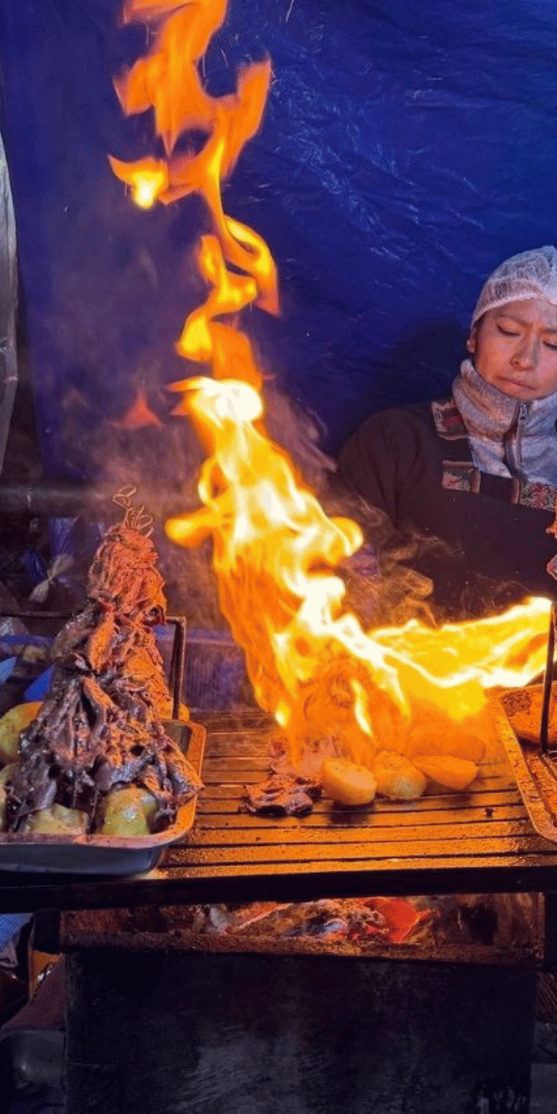 Anticucho fire.