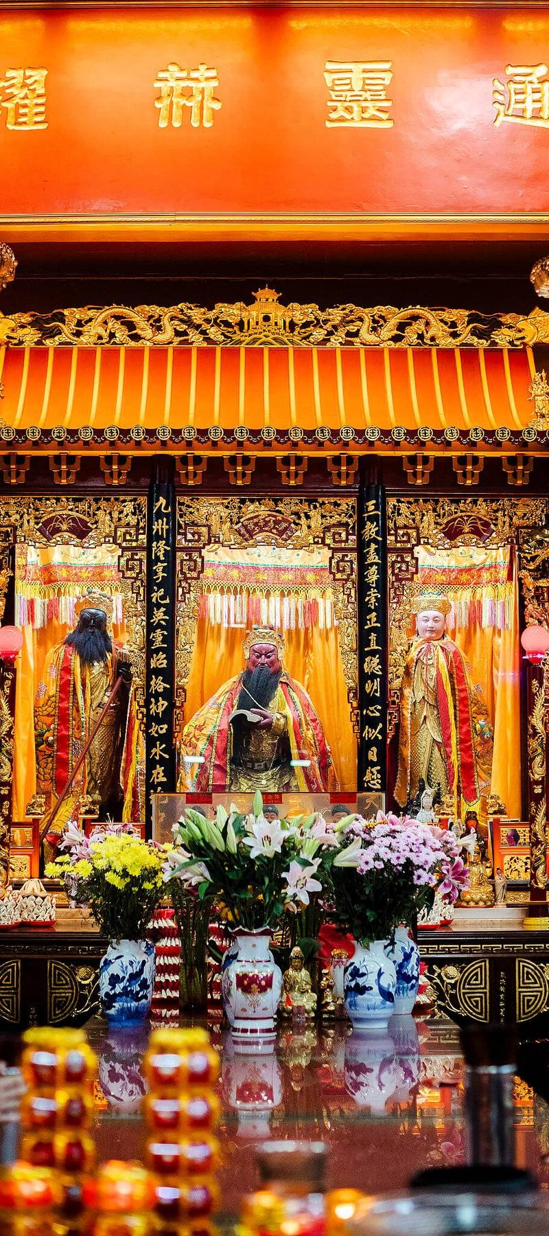 Binondo temple altar.