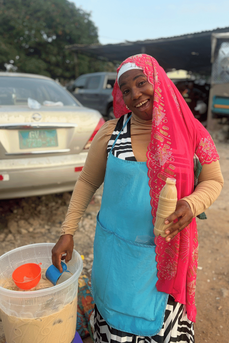 Samira, drink's vendor.